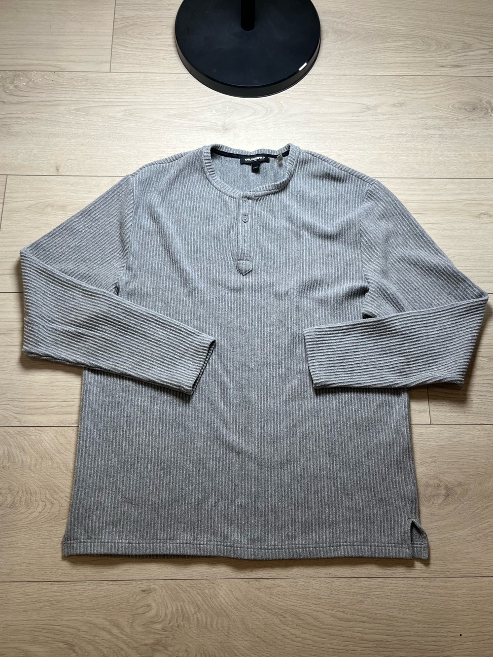 karl lagerfeld men’s Henley Heavy Weight Gray Size Large